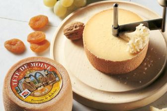 Fromages_Cheeses_Suisse_Tete_Moine_4